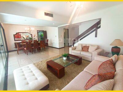 Casa en alquiler amoblada en condominio cerrado